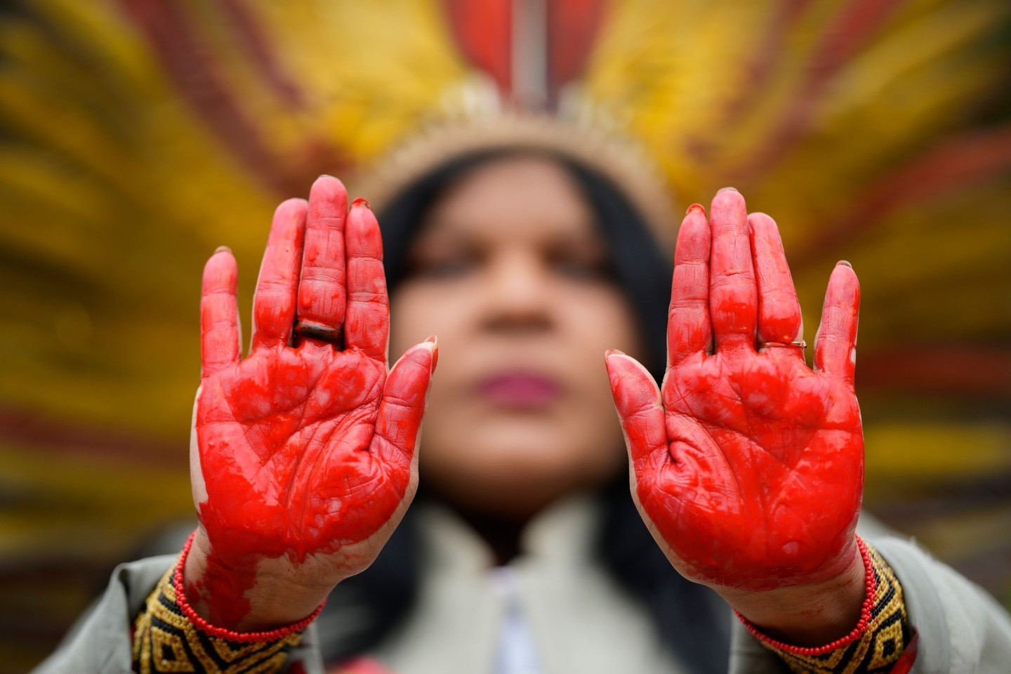 Im brasilianischen Sao Paulo protestiert die ethnische Gruppe der Guajajara für den Schutz ihrer Reservate.