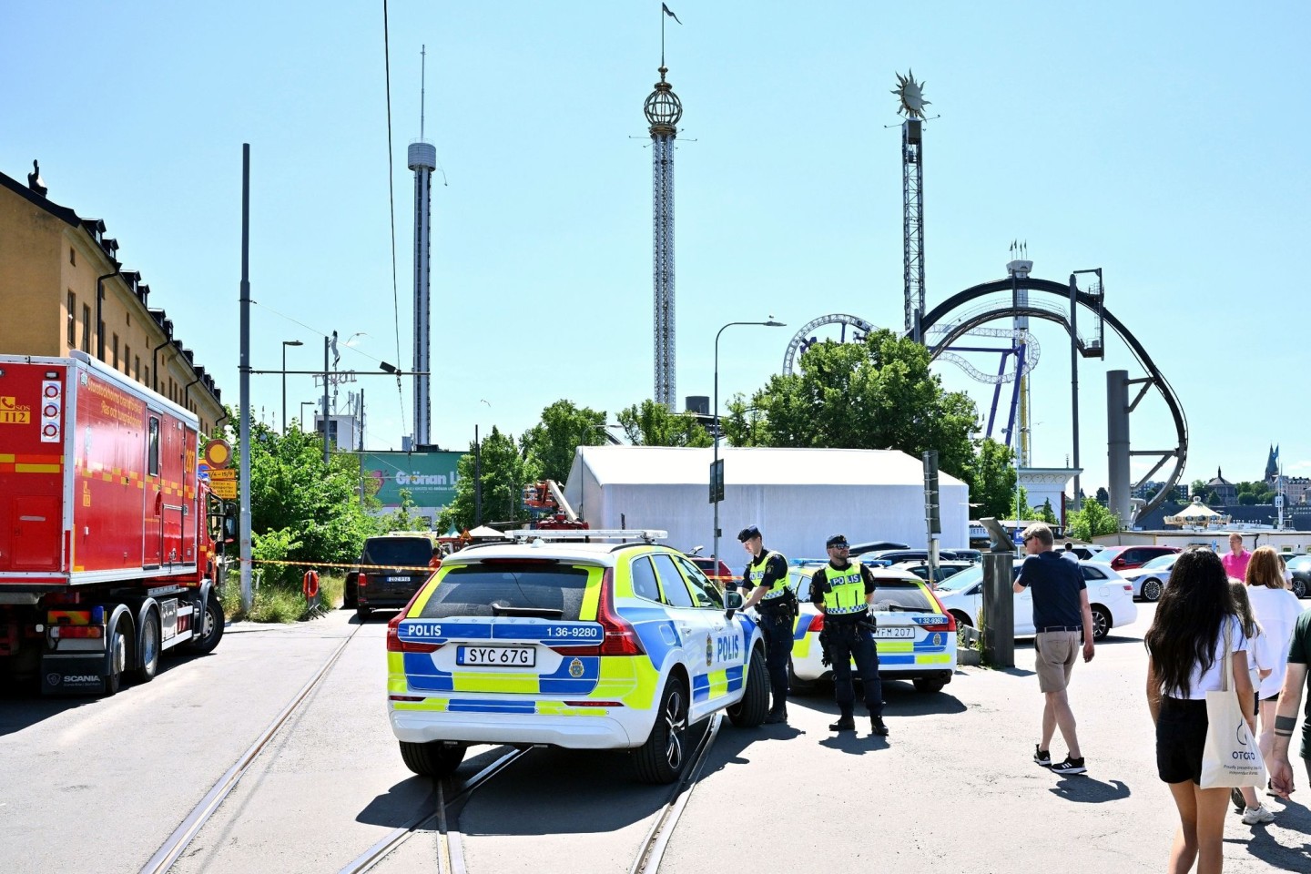 Die Polizei sperrt den Vergnügungspark «Gröna Lund» nach dem Unfall ab.