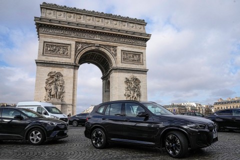 Kampfansage an SUV: Paris verdreifacht Parkgebühren